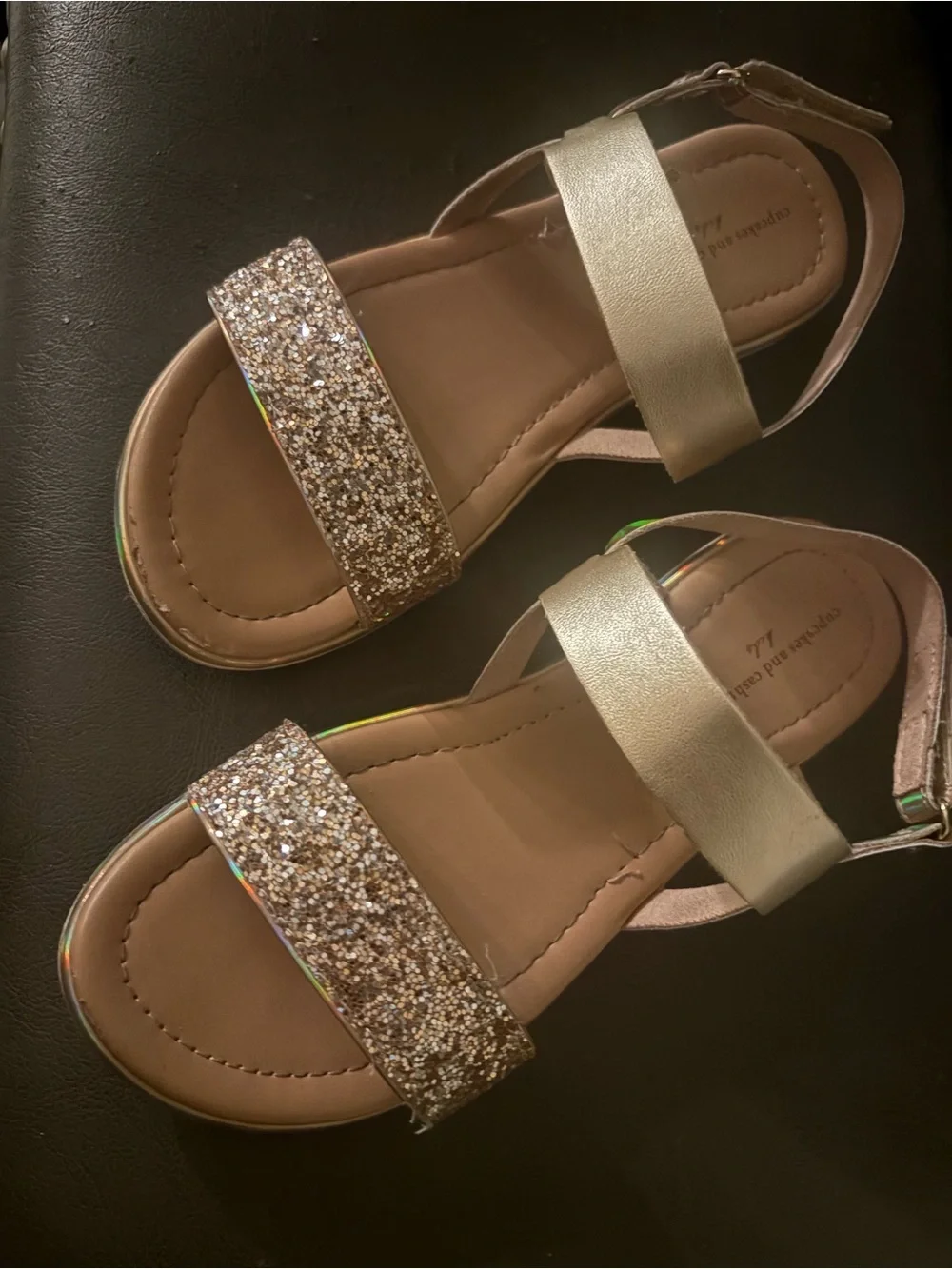 CUPCAKE & CASHMERE GIRLS SANDALS SIZE 2 GOLD GLITTER